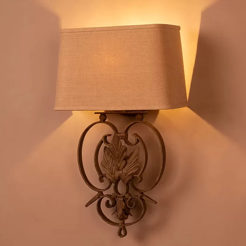 Applique murale blanche à 1 tête, éclairage rustique en forme de feuille d'érable métallique avec abat-jour en tissu Clear...