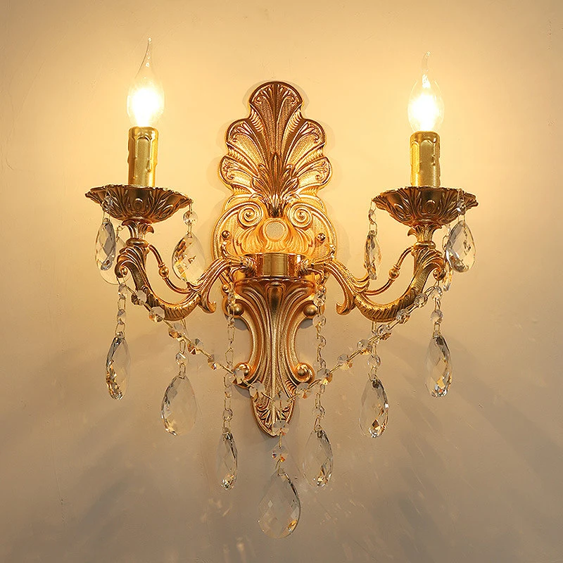 Applique murale candélabre en métal postmoderne, 1/2 têtes, applique de salon en laiton avec accent de goutte de cristal C...