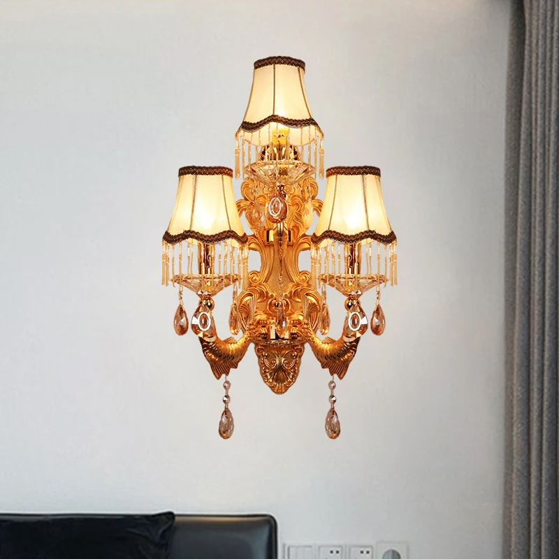 Applique murale candélabre à 3 têtes, luminaire mural traditionnel en forme de gouttelettes de cristal doré avec abat-jour...