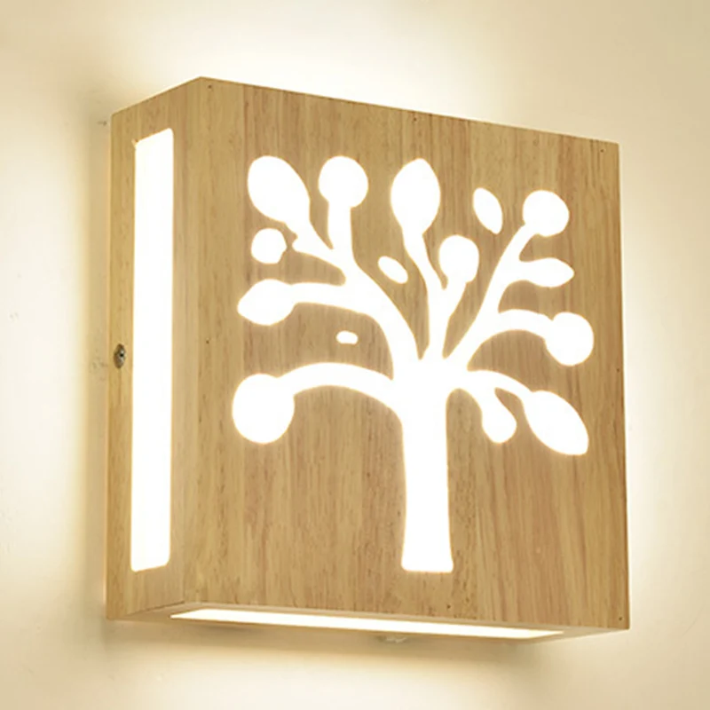 Applique murale carrée en bois avec motif mignon, applique murale LED moderne en Beige pour chevet Clearhalo