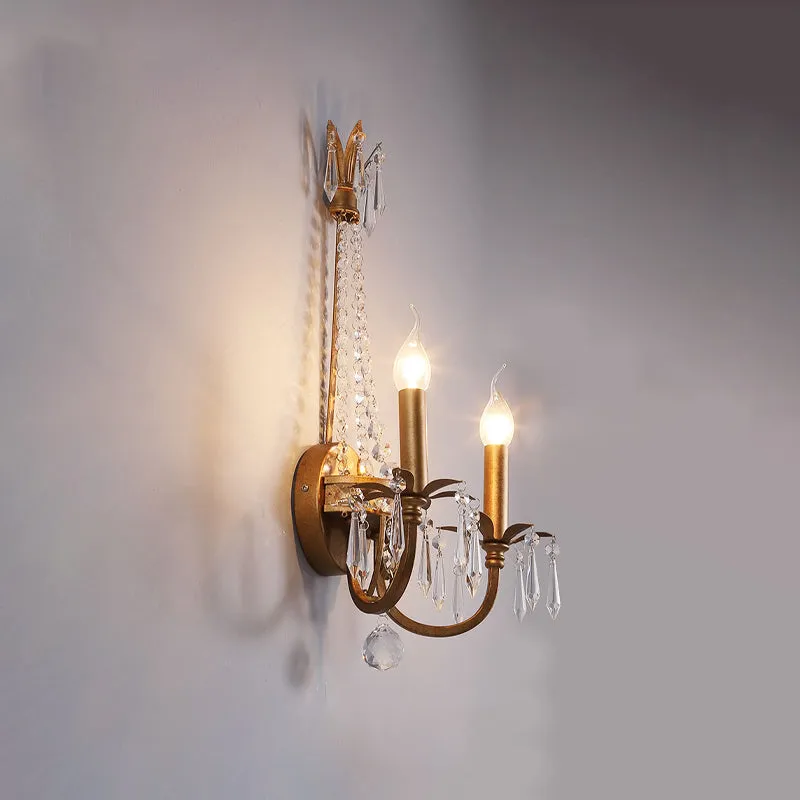 Applique murale chandelier à 2 têtes, éclairage mural rustique en fer doré antique avec accents de cristal Clearhalo