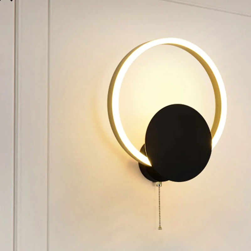 Applique murale circulaire à LED en acrylique minimale pour chambre à coucher en noir avec chaîne de traction Clearhalo