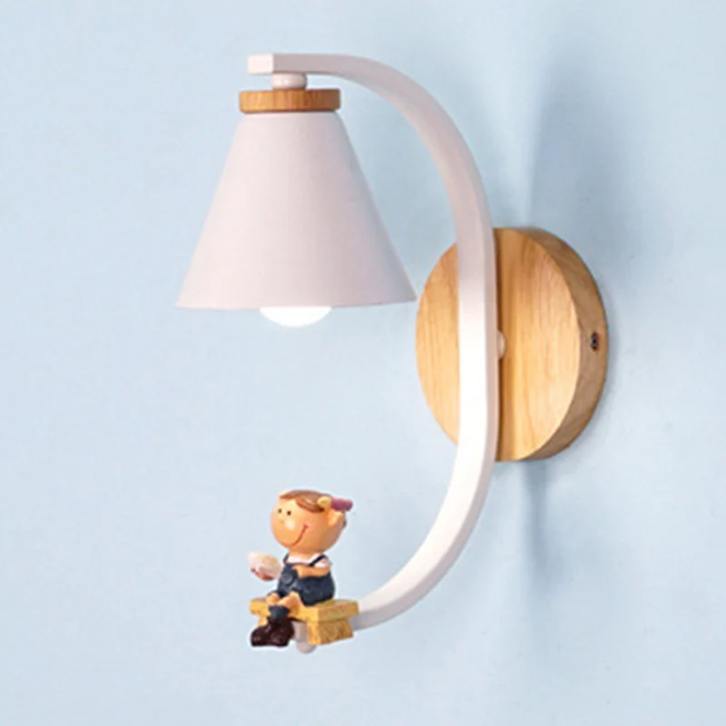Applique murale conique pour enfants, éclairage mural de chevet métallique à 1 lumière avec figurine décorative en blanc C...