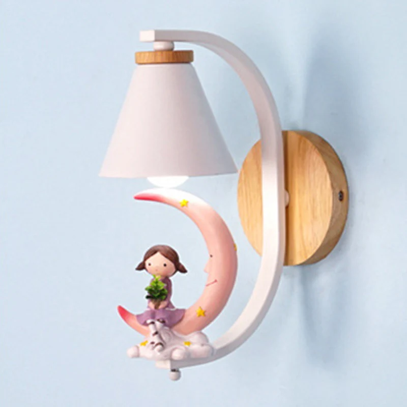 Applique murale conique pour enfants, éclairage mural de chevet métallique à 1 lumière avec figurine décorative en blanc C...