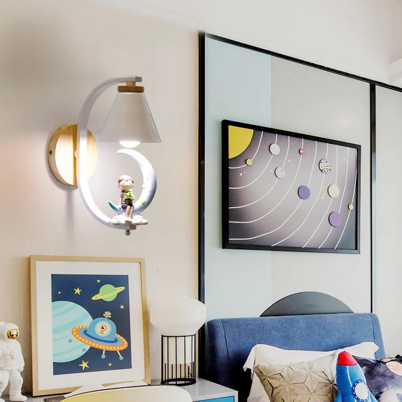 Applique murale conique pour enfants, éclairage mural de chevet métallique à 1 lumière avec figurine décorative en blanc C...