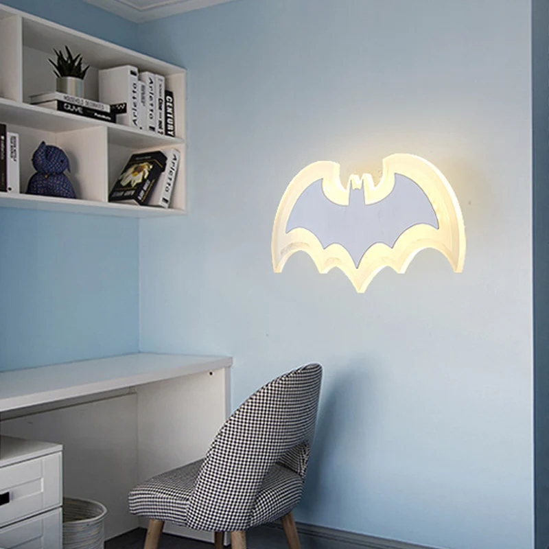 Applique murale en forme de chauve-souris, style moderne, en métal acrylique, blanc, pour chambre de garçon Clearhalo