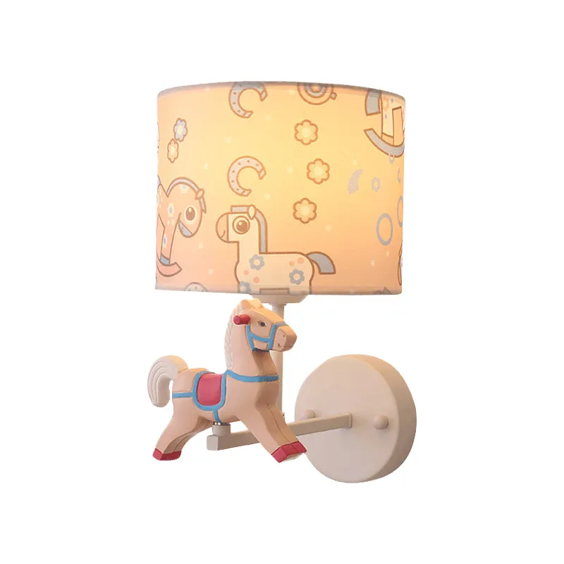 Applique murale en forme de cheval de Troie, en résine de dessin animé, 1 lumière LED, rose/bleu, avec abat-jour en tissu...