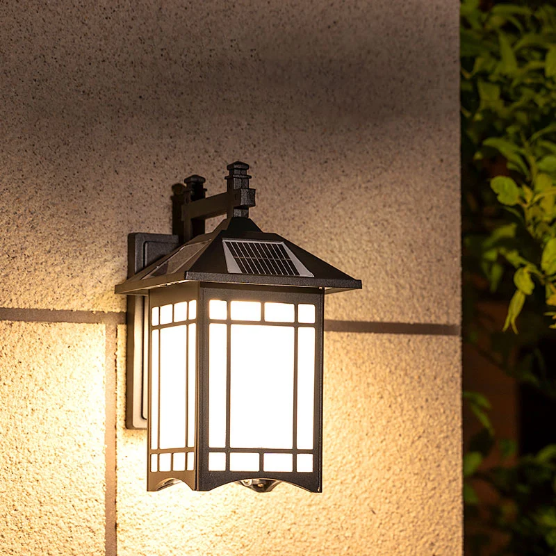 Applique murale LED en aluminium en forme de maison, appareil d'éclairage mural solaire extérieur classique Clearhalo