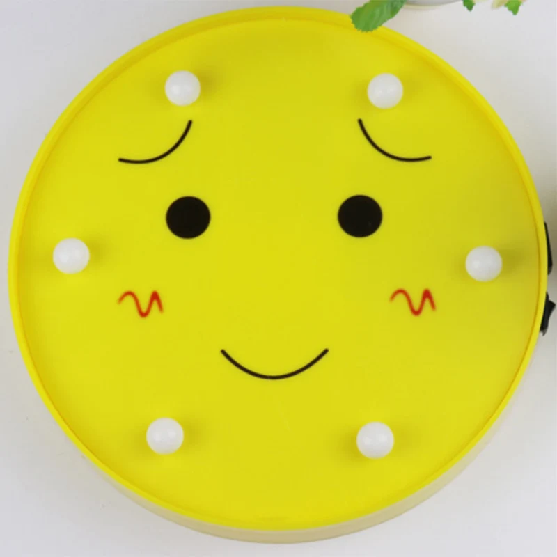 Applique murale LED avec expression drôle d'Emoji, batterie en plastique moderniste, lampe de chevet jaune Clearhalo