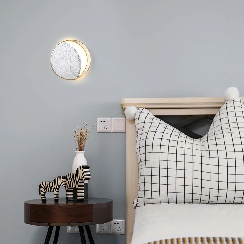 Applique murale LED en forme de lune, éclairage postmoderne en marbre doré avec anneau métallique pour chevet Clearhalo