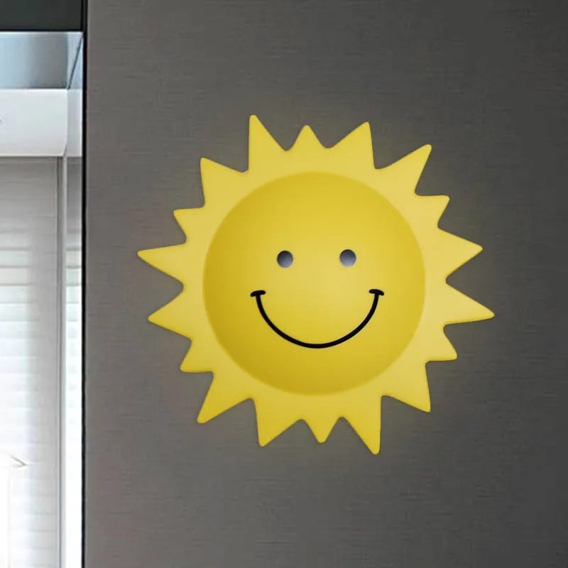 Applique murale LED en plastique en forme de soleil, éclairage de dessin animé, jaune, pour chambre d'enfant Clearhalo