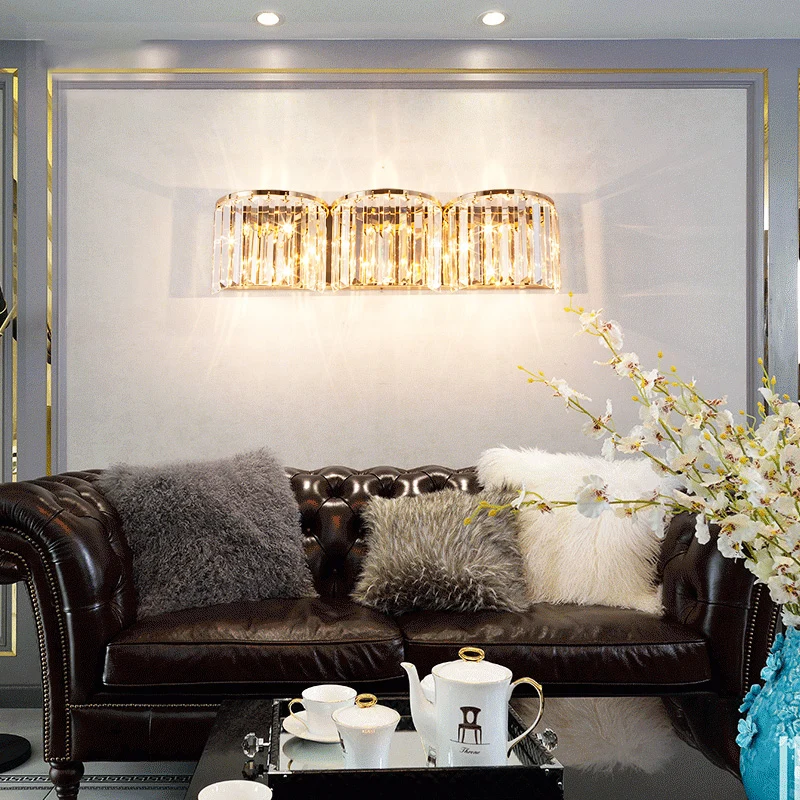 Applique murale linéaire à LED avec bloc de cristal transparent, lampe murale de style moderne en or Clearhalo