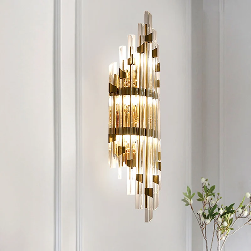 Applique murale à 3 lumières, bouclier postmoderne, tige en cristal, luminaire mural en or pour le salon Clearhalo