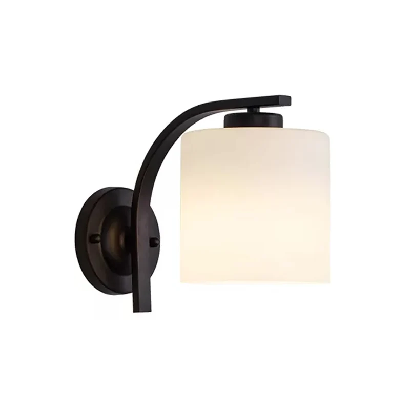 Applique murale noire à 1 lumière, simple cylindre en verre ivoire, lampe murale avec bras incurvé Clearhalo