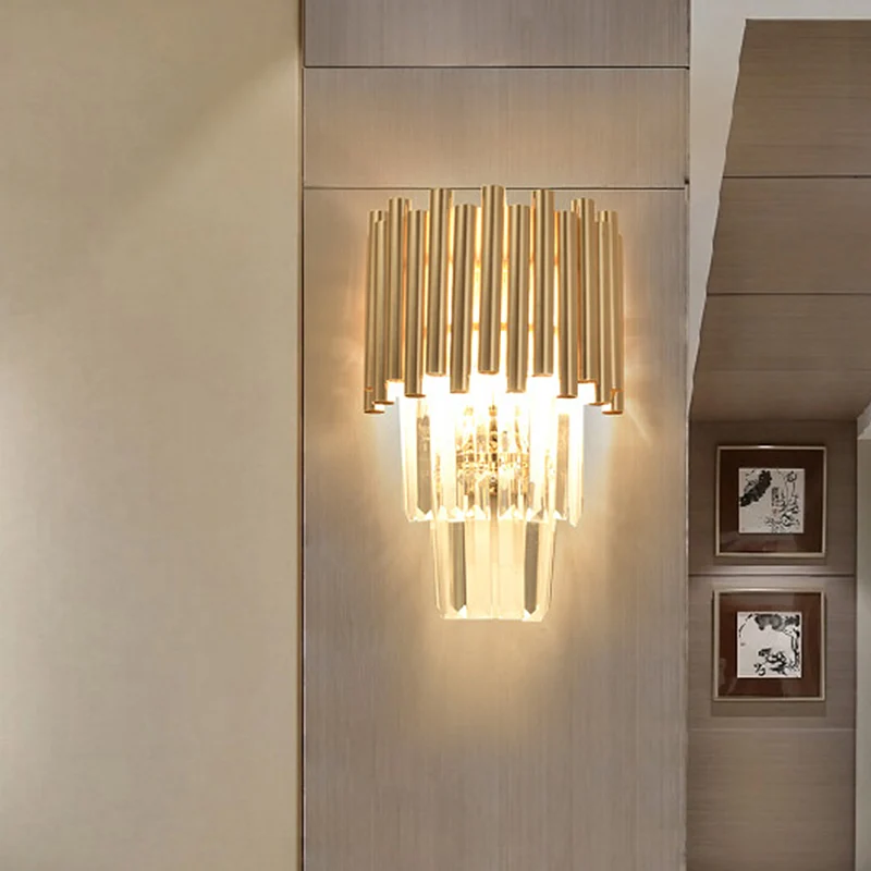 Applique murale à plusieurs niveaux, bloc de cristal moderne, 4 têtes, applique dorée pour chambre à coucher Clearhalo