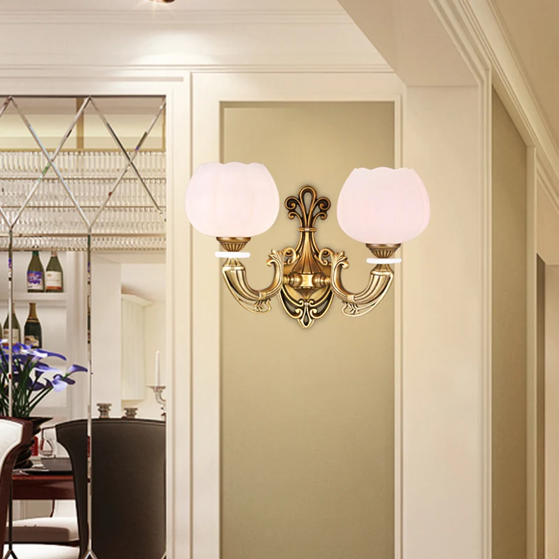 Applique murale pour Foyer en forme de fleur, verre opale traditionnel, finition Bronze, luminaire mural Clearhalo