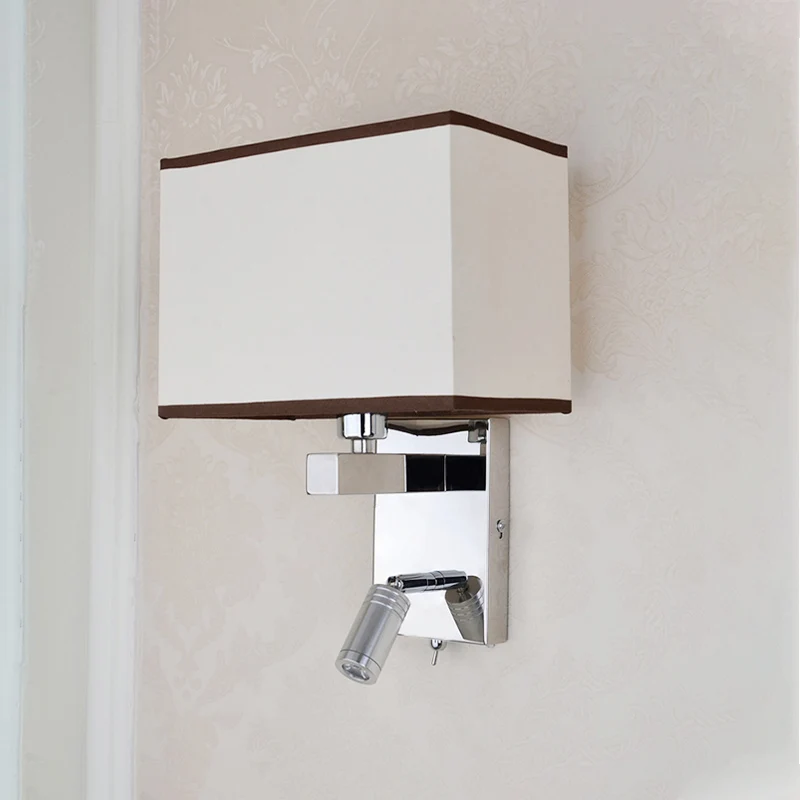 Applique murale rectangulaire contemporaine en tissu LED, éclairage chromé avec spot Clearhalo