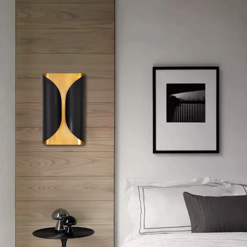 Applique murale à surface roulante de style colonial, lampe murale à 2 lumières en métal noir Clearhalo