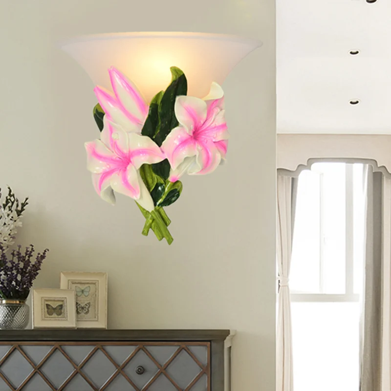 Applique murale évasée en verre dépoli rustique 1 lumière pour salon avec décoration de fleurs roses Clearhalo