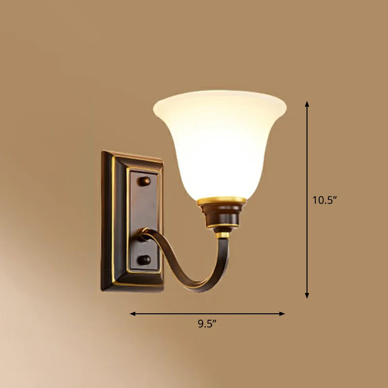 Applique murale évasée en verre laiteux antique, 1 ampoule, avec bras incurvé Clearhalo