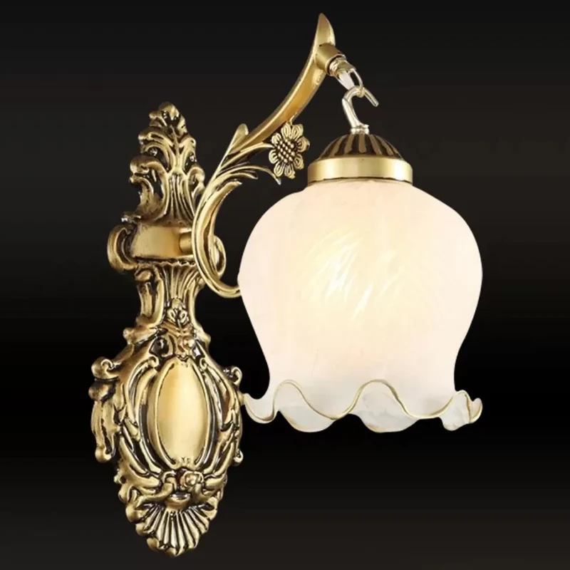 Applique murale en verre givré blanc/bronze, abat-jour à garniture en laitue, luminaire mural traditionnel à 1 tête Clearhalo