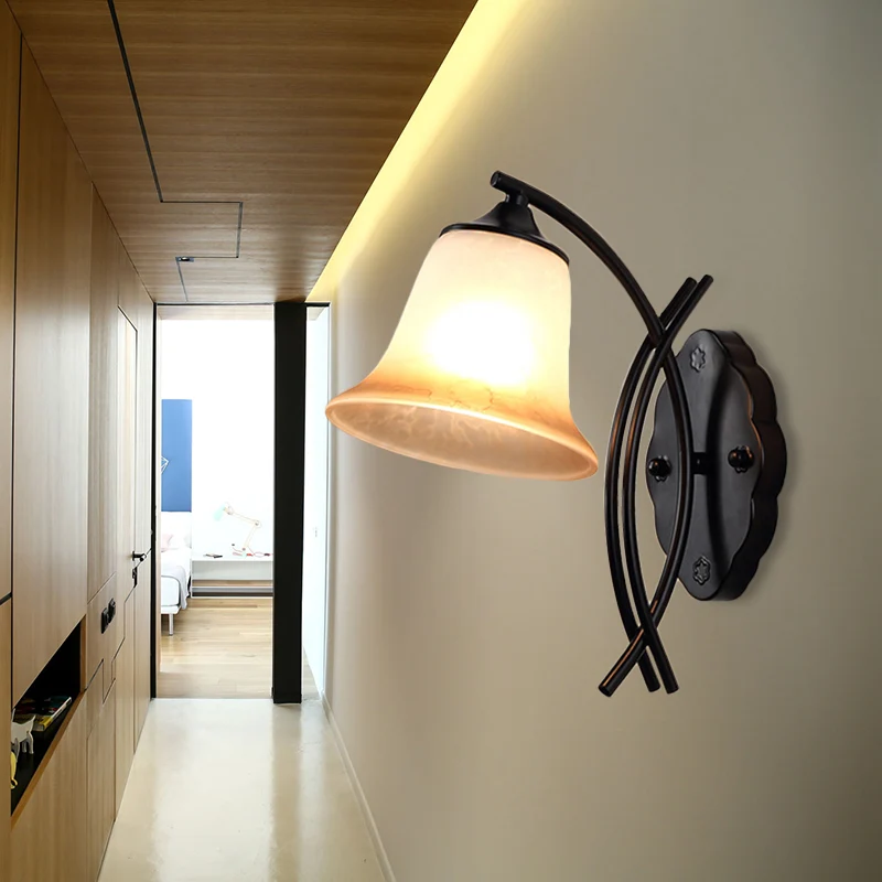 Applique murale en verre laiteux à 1 lumière, rustique, noire, en forme de cloche, pour salon, luminaire Clearhalo