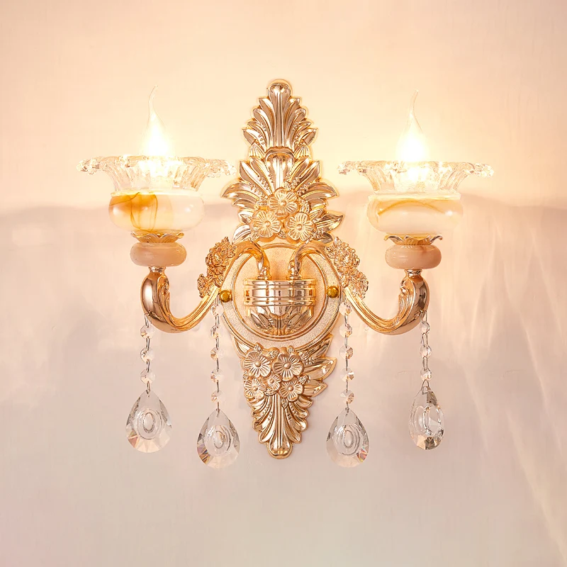 Applique murale à volants floraux dorés, luminaire traditionnel de couloir en verre avec accents de cristal Clearhalo