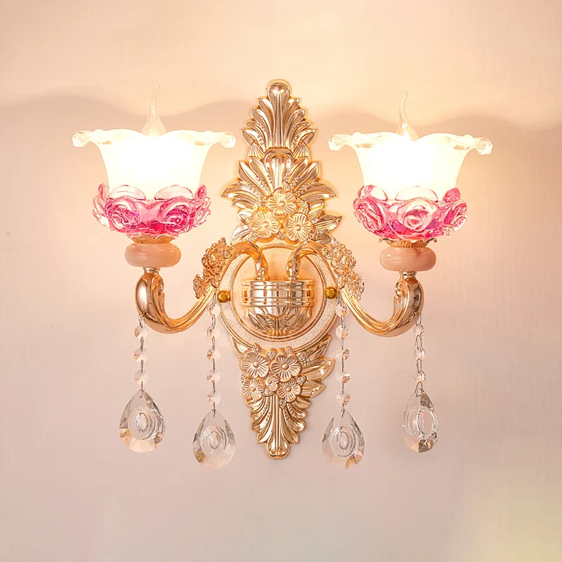 Applique murale à volants floraux dorés, luminaire traditionnel de couloir en verre avec accents de cristal Clearhalo