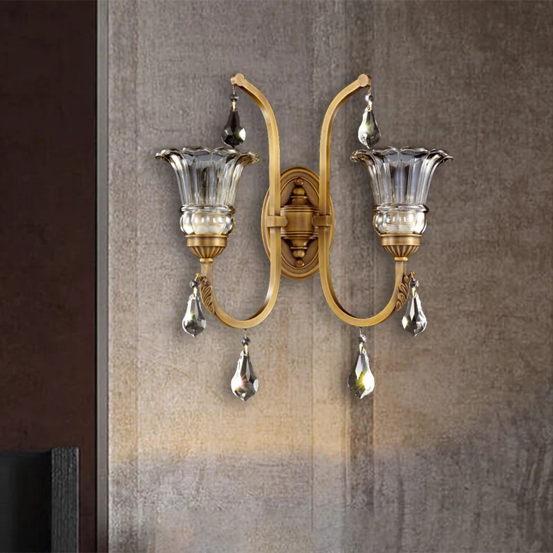 Applique en verre transparent à 1/2 ampoules, luminaire mural traditionnel à motif floral doré pour salon, avec accents de...