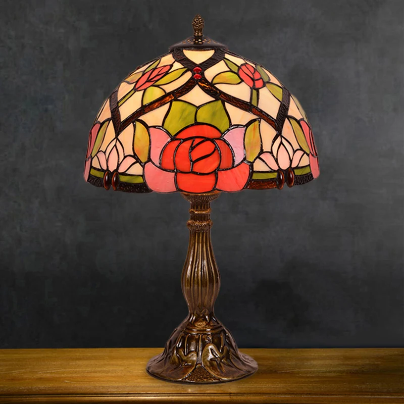 Bloom Night Lighting Lampe de table de chevet en vitrail victorien à 1 lumière, finition laiton, avec abat-jour bol Clearhalo