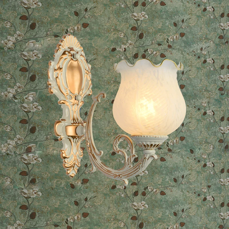 Bud Shade – applique murale de salon, Style rustique, verre à volants, luminaire mural blanc Clearhalo