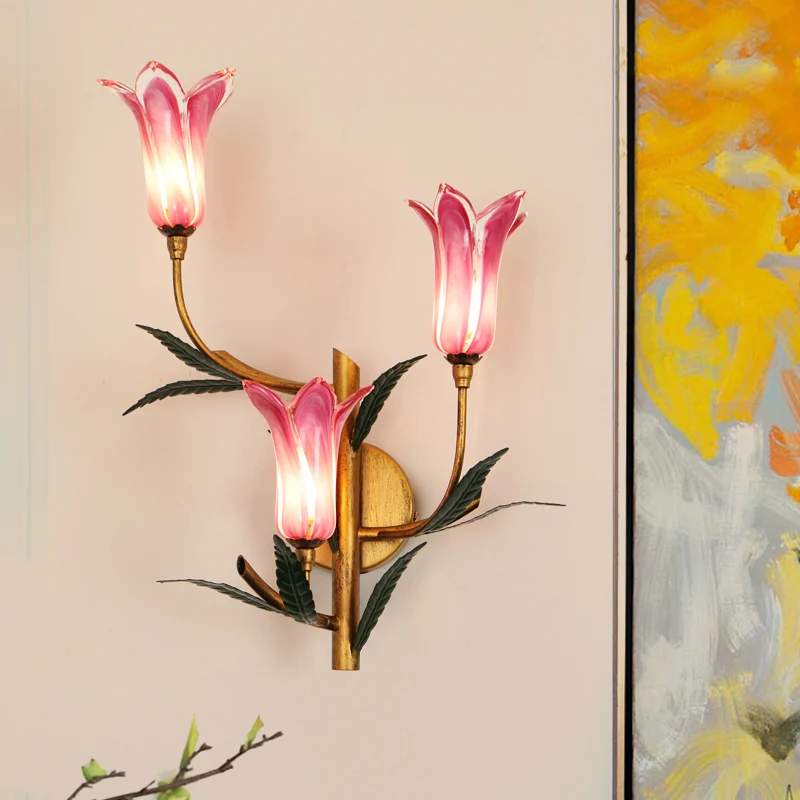 Éclairage mural à 3 lumières rétro élégant dégradé rose/rouge en verre tulipe idées d'applique pour le salon Clearhalo