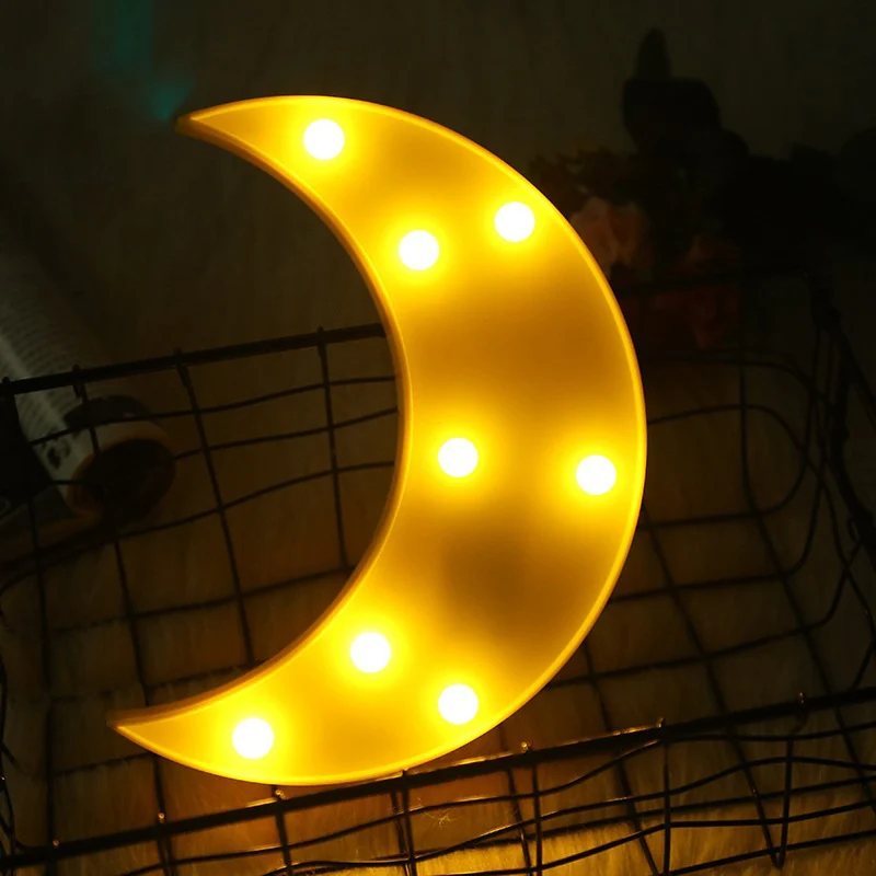 Éclairage de nuit LED minimaliste, lampe de table de chevet en forme de croissant jaune avec abat-jour en plastique Clearhalo