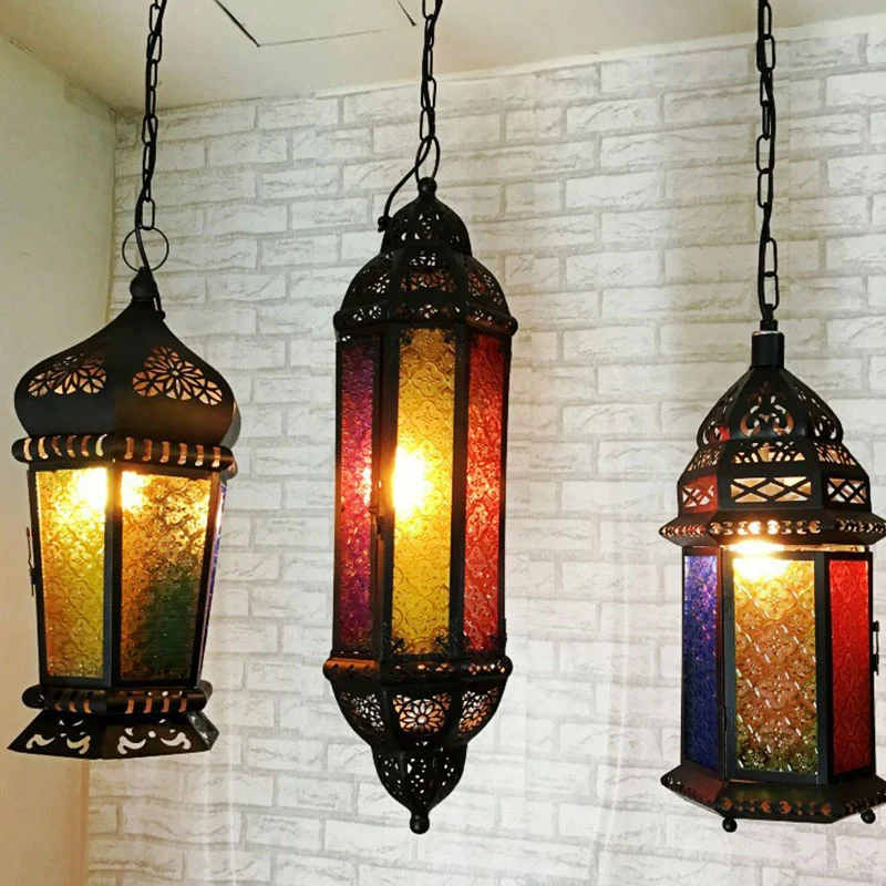 Éclairage de plafond métallique à ampoule unique en forme de maison de style rétro en noir pour restaurant Clearhalo