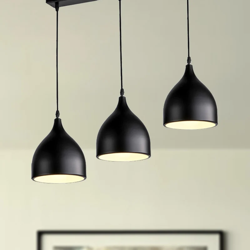 Éclairage suspendu de plafond métallique noir/blanc, abat-jour en dôme, 3 lumières, Style moderniste Clearhalo