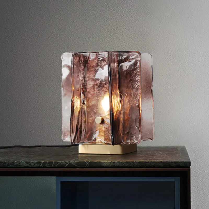 Éclairage de travail ombragé moderniste Lampe de table de chevet à 1 tête en verre marron en laiton avec base en métal Cle...