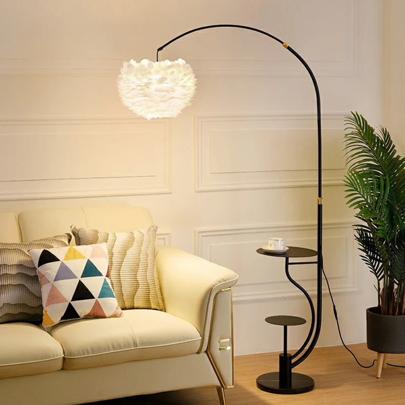 Lampadaire hémisphère moderne plume lampe sur pied arquée de salon unique avec plateau Clearhalo
