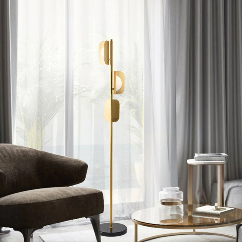 Lampadaire de lecture géométrique métallique Simple 3 ampoules lampe sur pied en or pour salon Clearhalo