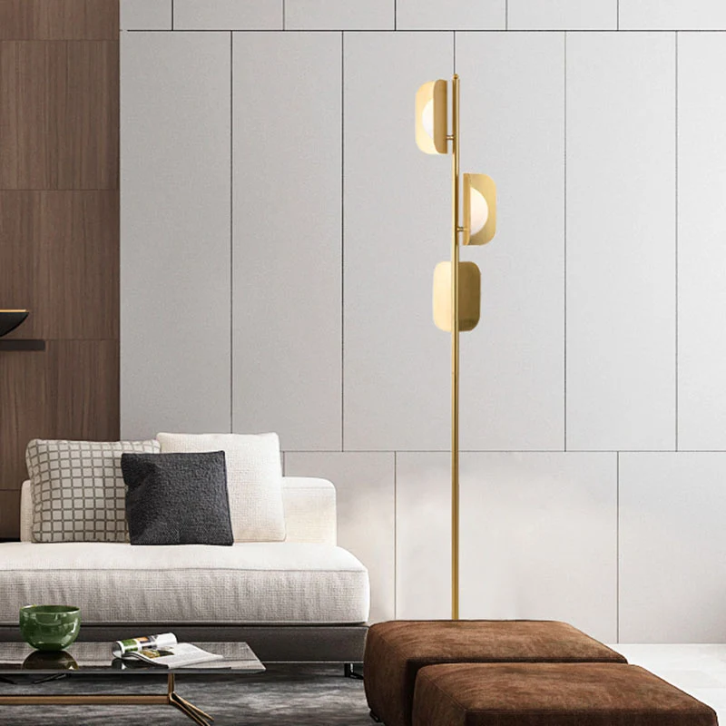 Lampadaire de lecture géométrique métallique Simple 3 ampoules lampe sur pied en or pour salon Clearhalo