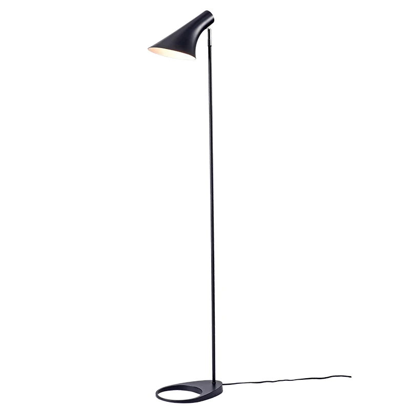 Lampadaire de lecture évasé nordique, lampadaire simple en métal avec Joint pivotant pour salon Clearhalo