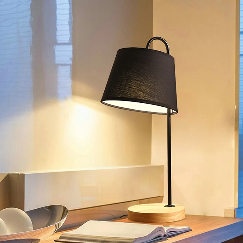 Lampe de bureau à abat-jour conique en tissu, style moderne, lampe de lecture à 1 lumière pour chambre à coucher avec base...