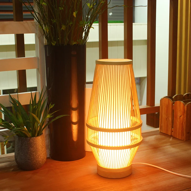 Lampe de bureau en bambou panier lampe de travail japonaise à 1 tête beige avec abat-jour tubulaire blanc intérieur Clearhalo