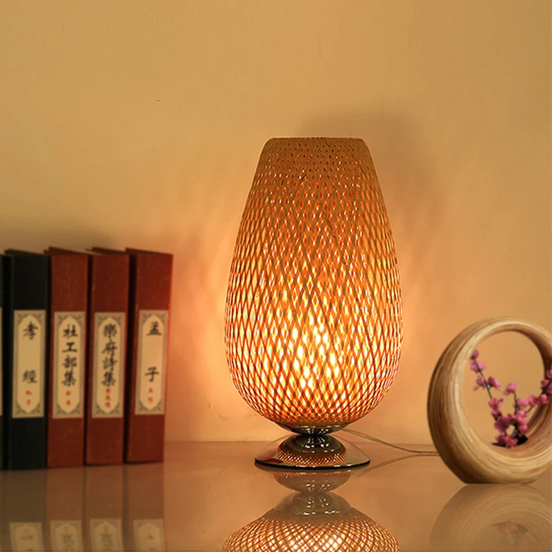 Lampe de bureau japonaise torsadée à la main en bambou, 1 ampoule, petite lampe de bureau en beige pour le salon Clearhalo