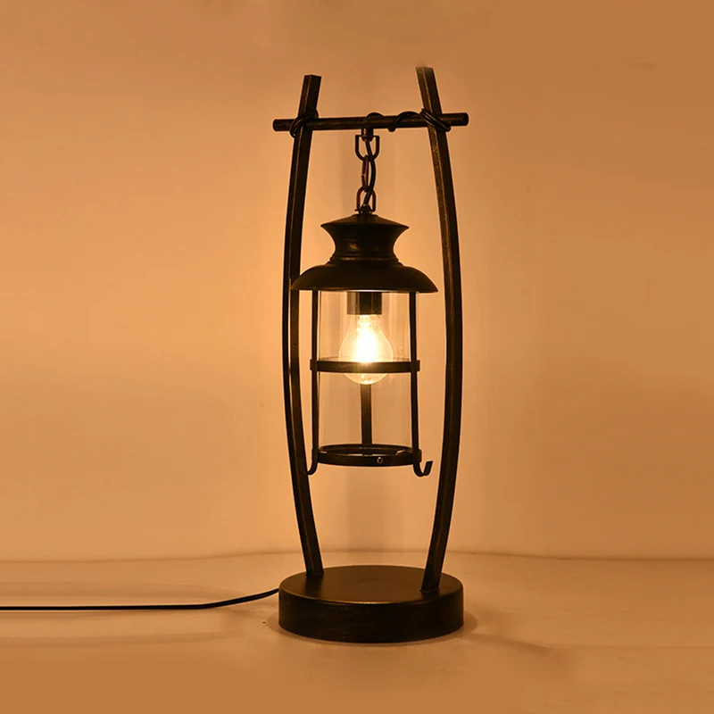 Lampe de bureau à 1 lumière en laiton, cadre ovale côtier, lampe de table en métal avec lanterne et abat-jour en verre tra...