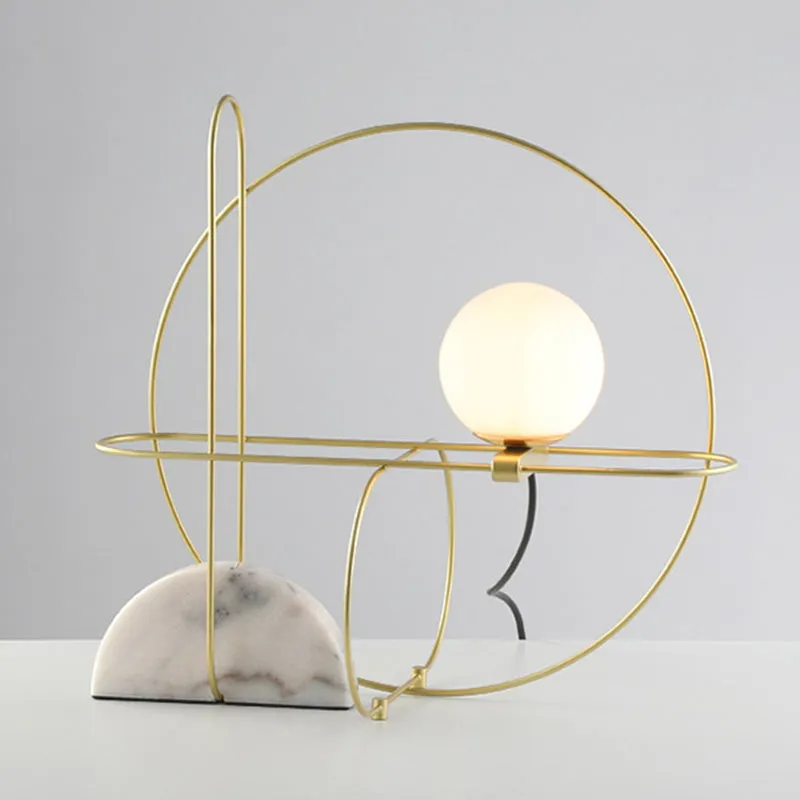 Lampe de bureau ronde en métal, lampe de table de nuit moderne à 1 tête dorée avec abat-jour en verre blanc Clearhalo