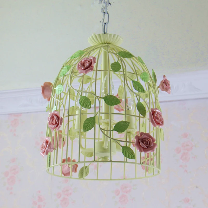 Lampe goutte en fer beige, vigne rose enroulée autour d'une cage à oiseaux, lustre de campagne à 3 lumières Clearhalo