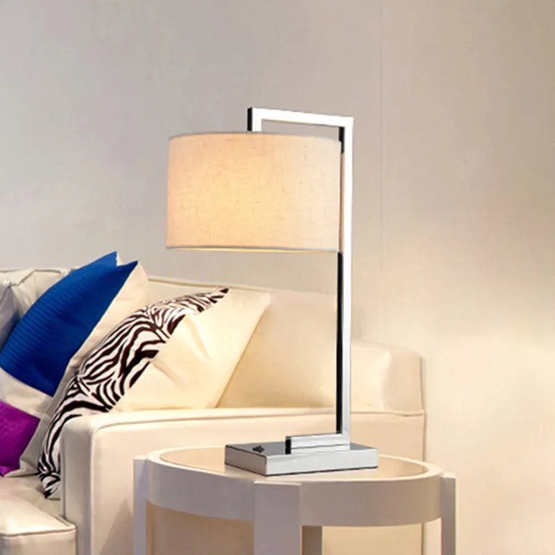 Lampe de lecture cylindrique à LED, éclairage de travail en tissu moderniste en beige avec base en métal Clearhalo