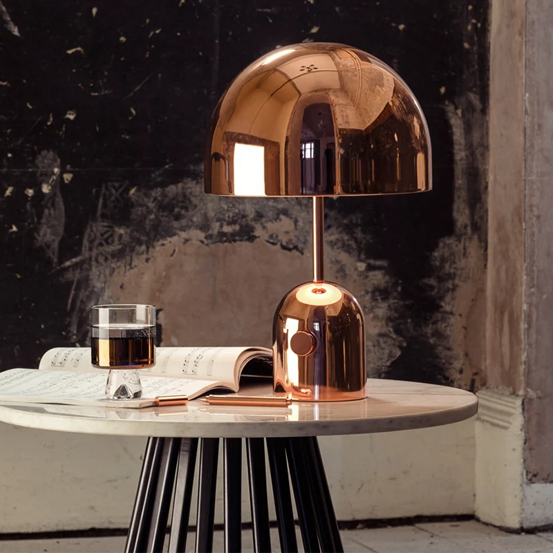 Lampe de nuit pour salle à manger à 1 tête, lampe de table en cuivre simple avec abat-jour en métal en forme de dôme Clear...