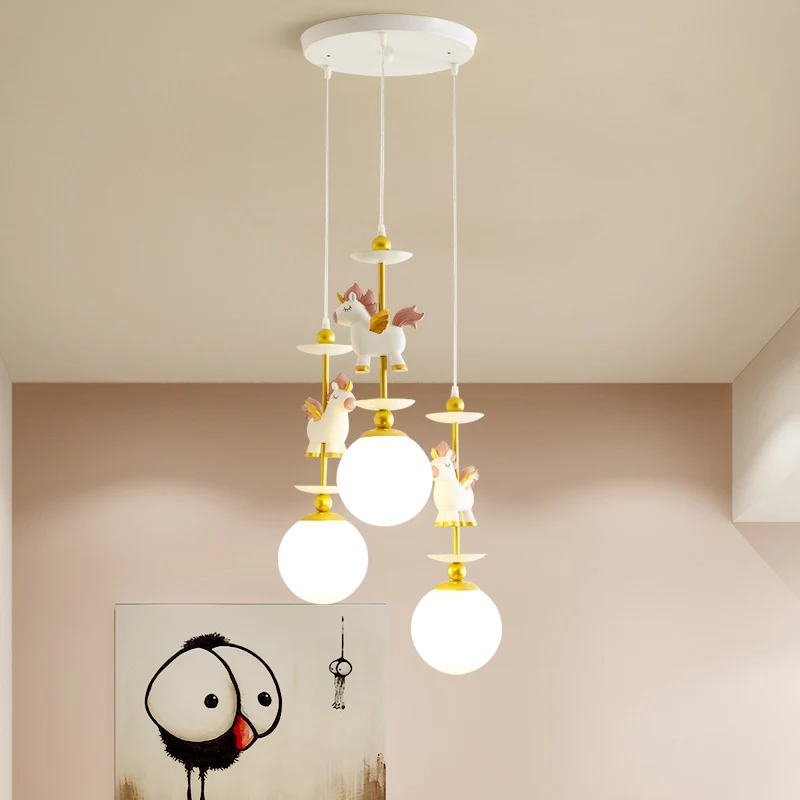 Lampe à pendule licorne blanche à 3 lumières, luminaire décoratif d'intérieur, idéal pour une chambre à coucher, avec abat...