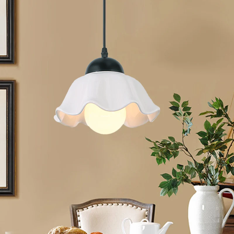 Lampe suspendue classique festonnée en céramique noire, luminaire de plafond à 1/3 lumières, pour salle à manger Clearhalo